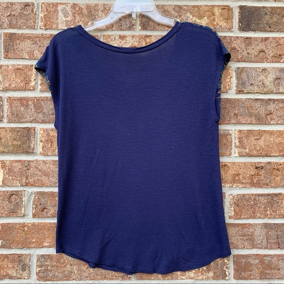 Lucky Brand Navy Blue Short Sleeve Tee with Teal & Gold Metallic Print - Picture 3 of 3
